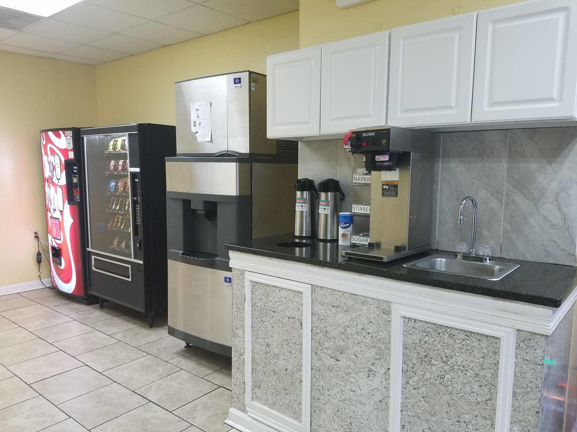 Cayce Masters Inn I-26 מראה חיצוני תמונה